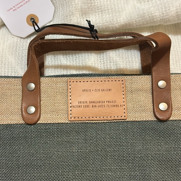 Large tote - Picture 3 of 8